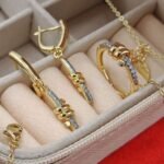 Parure Nœud Blanche 4 Pièces Tendance de Luxe